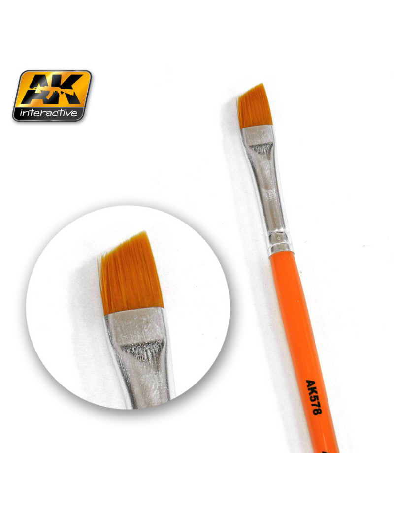 AK - Diagonal Weathering Brush - 578